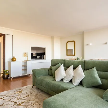 3br W Balcony And Sea View Apartmán *