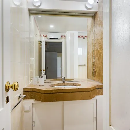 Apartmán 3br W Balcony And Sea View *