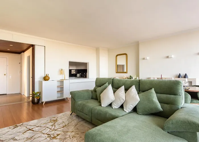 3br W Balcony And Sea View Apartmán *