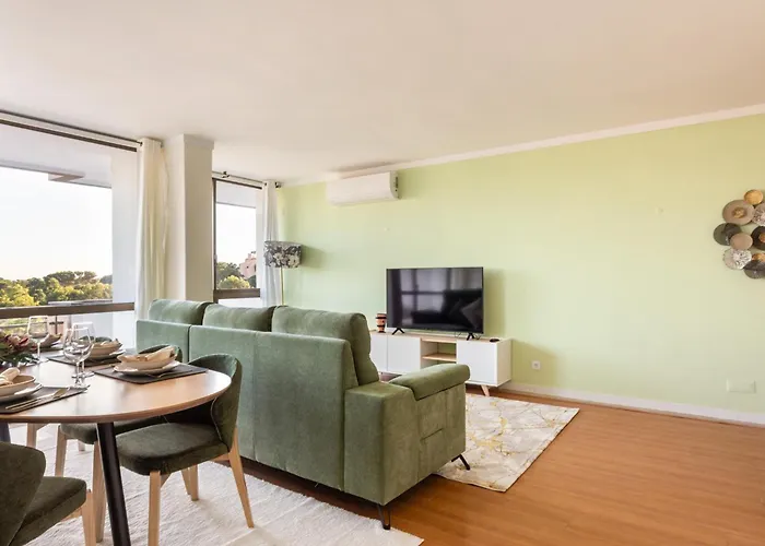3br W Balcony And Sea View