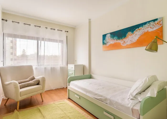 3br W Balcony And Sea View *