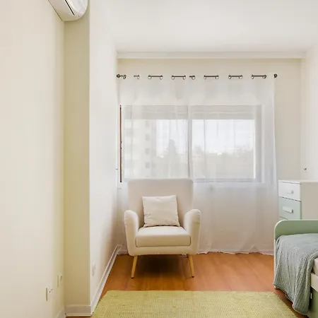 3br W Balcony And Sea View *