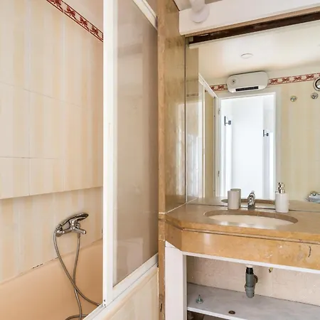 Apartamento 3br W Balcony And Sea View