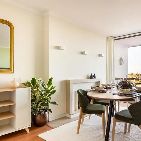 3br W Balcony And Sea View Apartamento Cascais