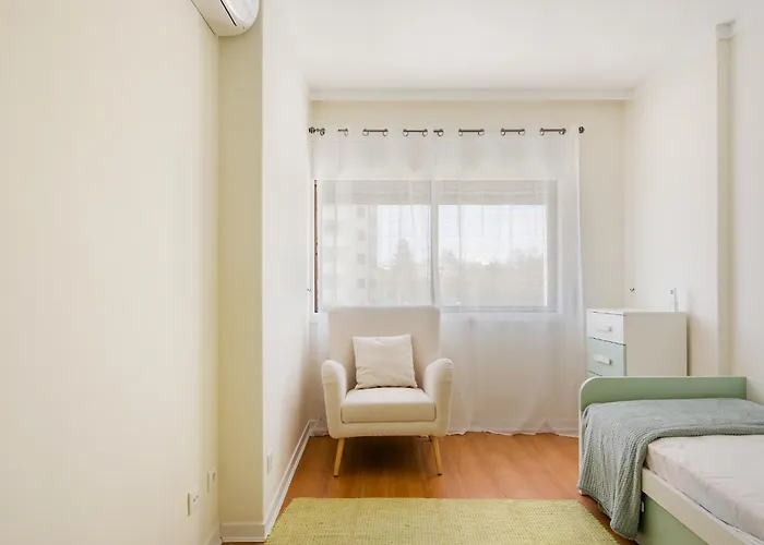 3br W Balcony And Sea View *